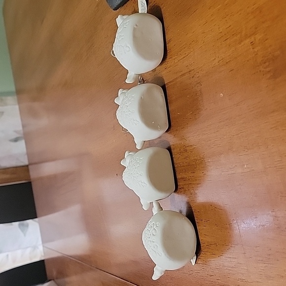 Set of 4 light up Santa ornaments - Picture 3 of 4